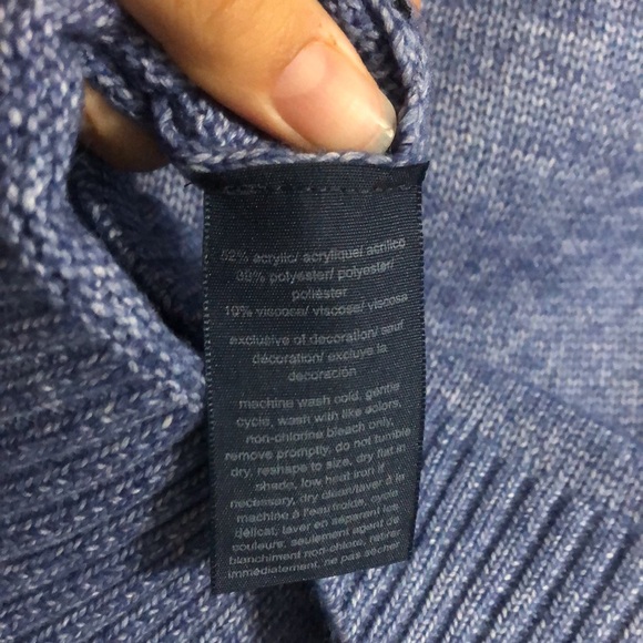 Tommy Hilfiger Classic Woven Knit Fair Isle Sweater in Blue and Metallic Gold - Picture 10 of 12